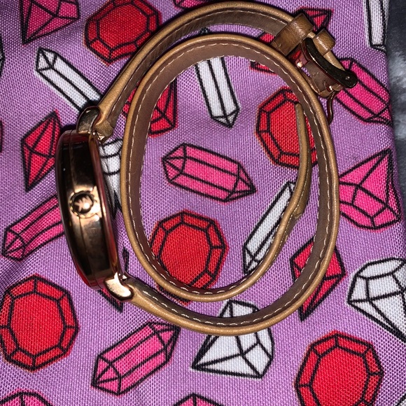 Michael Kors Wrap Wrist Watch. - Picture 3 of 3